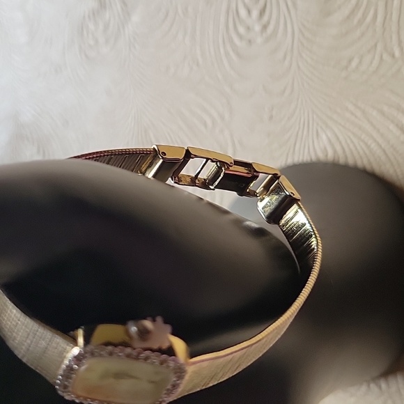 Caravelle (Bulova) Watch main image 4